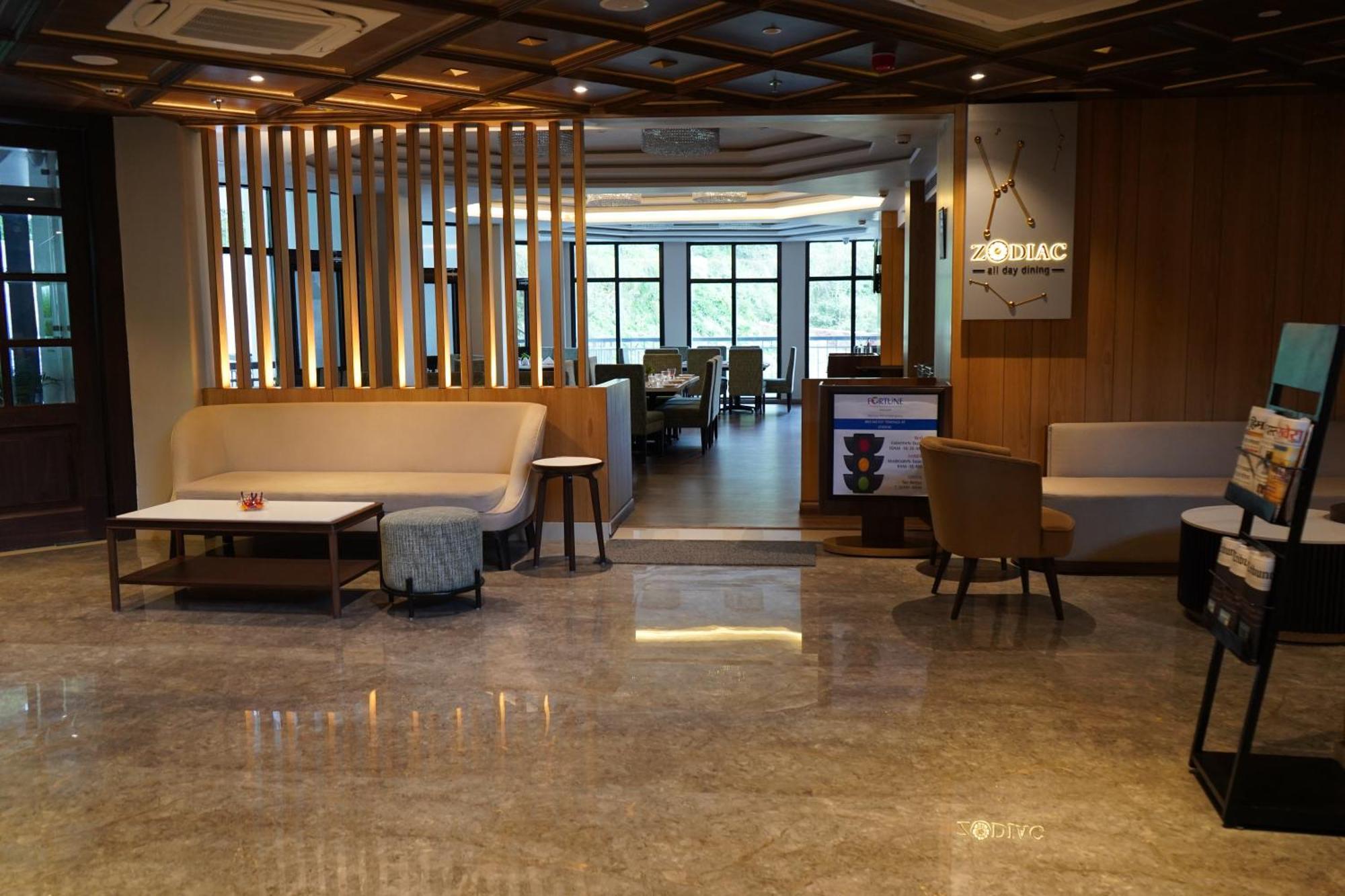 Fortune Khajjiar - Member Itc Hotels' Group Luaran gambar